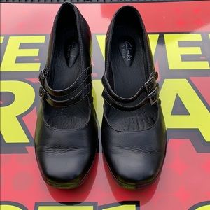 Clark’s active air Mary Jane black leather pumps